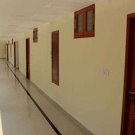 Travancore Island Resort Thiruvananthapuram Ngoại thất bức ảnh