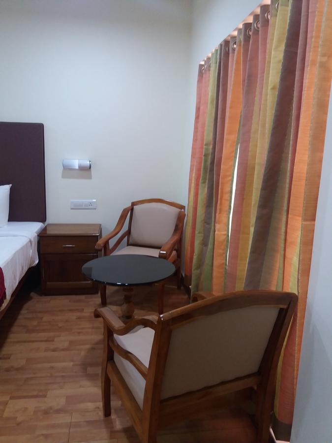 Travancore Island Resort Thiruvananthapuram Ngoại thất bức ảnh