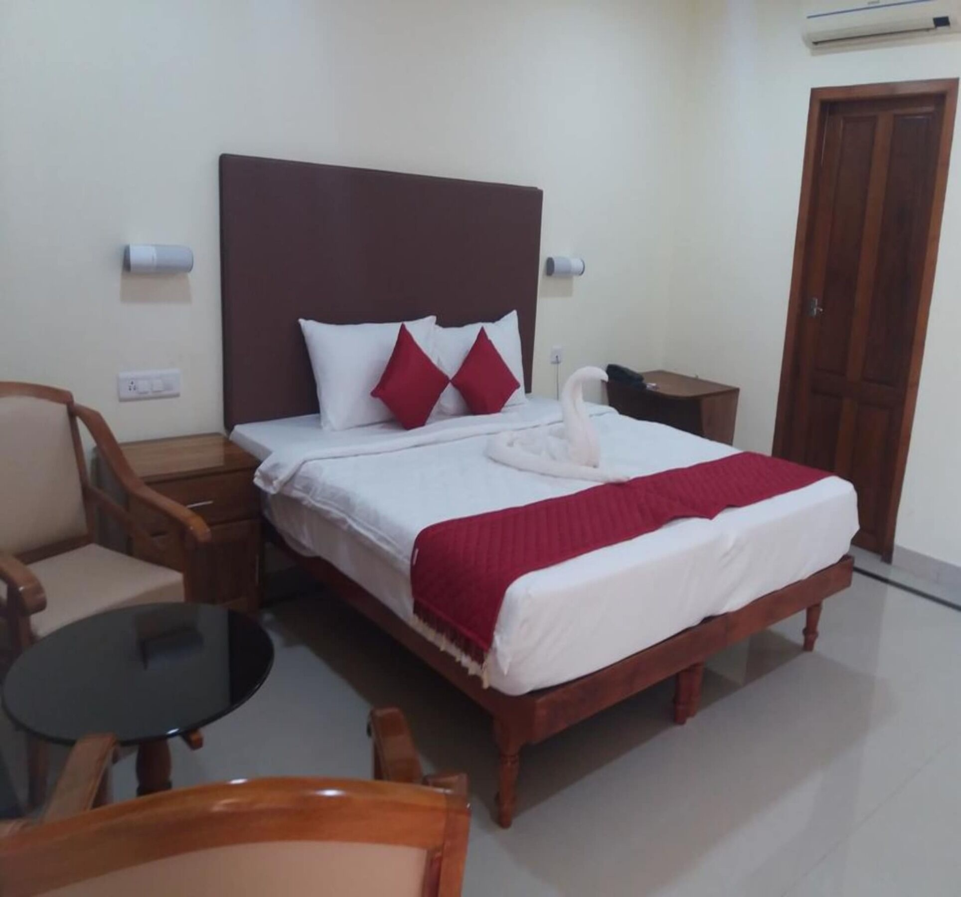 Travancore Island Resort Thiruvananthapuram Ngoại thất bức ảnh